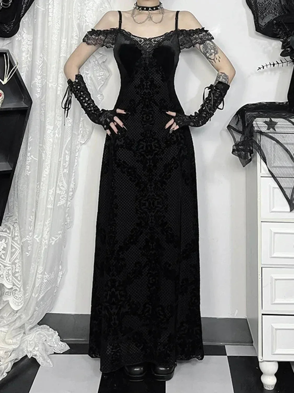 Lace Patchwork Spaghetti Strap Maxi Dress